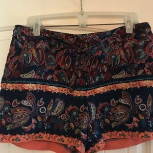 Loft tie paisley women’s shorts size 8